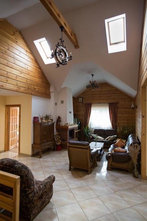 Pokoje Goscinne Na Skraju Puszczy Pogorzelce Extérieur photo